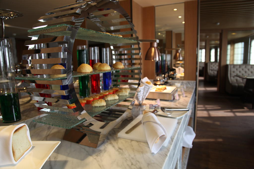 Leisden Hotel Chengdu Bagian luar foto